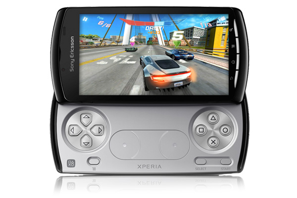18153Xperia_Play_Large