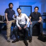 מייסדי Quantum Machines מימין דר יונתן כהן CTO דר איתמר סיון מנכל דר ניסים אופק מהנדס ראשי - קרדיט Ilya Melnikov (002)